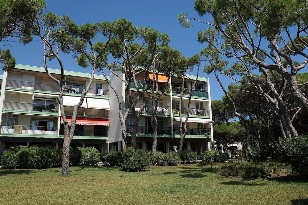 Sybaris Be My Guest Castelldefels Hotel